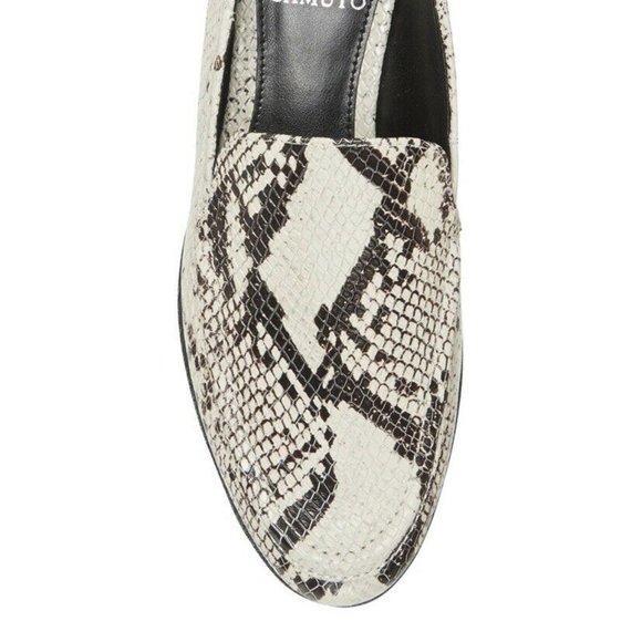 Women's Vince Camuto Snake Skin Flats Size 9 NIB - Picture 3 of 9